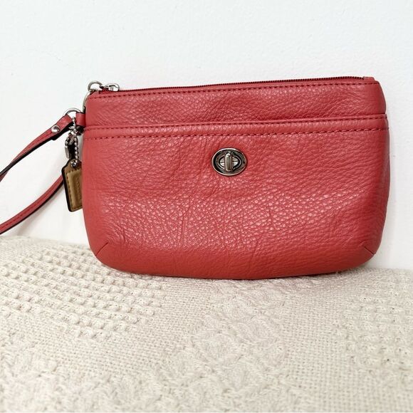 Coach Park Leather Medium Wristlet F49472 Sienna Coral - Picture 2 of 9